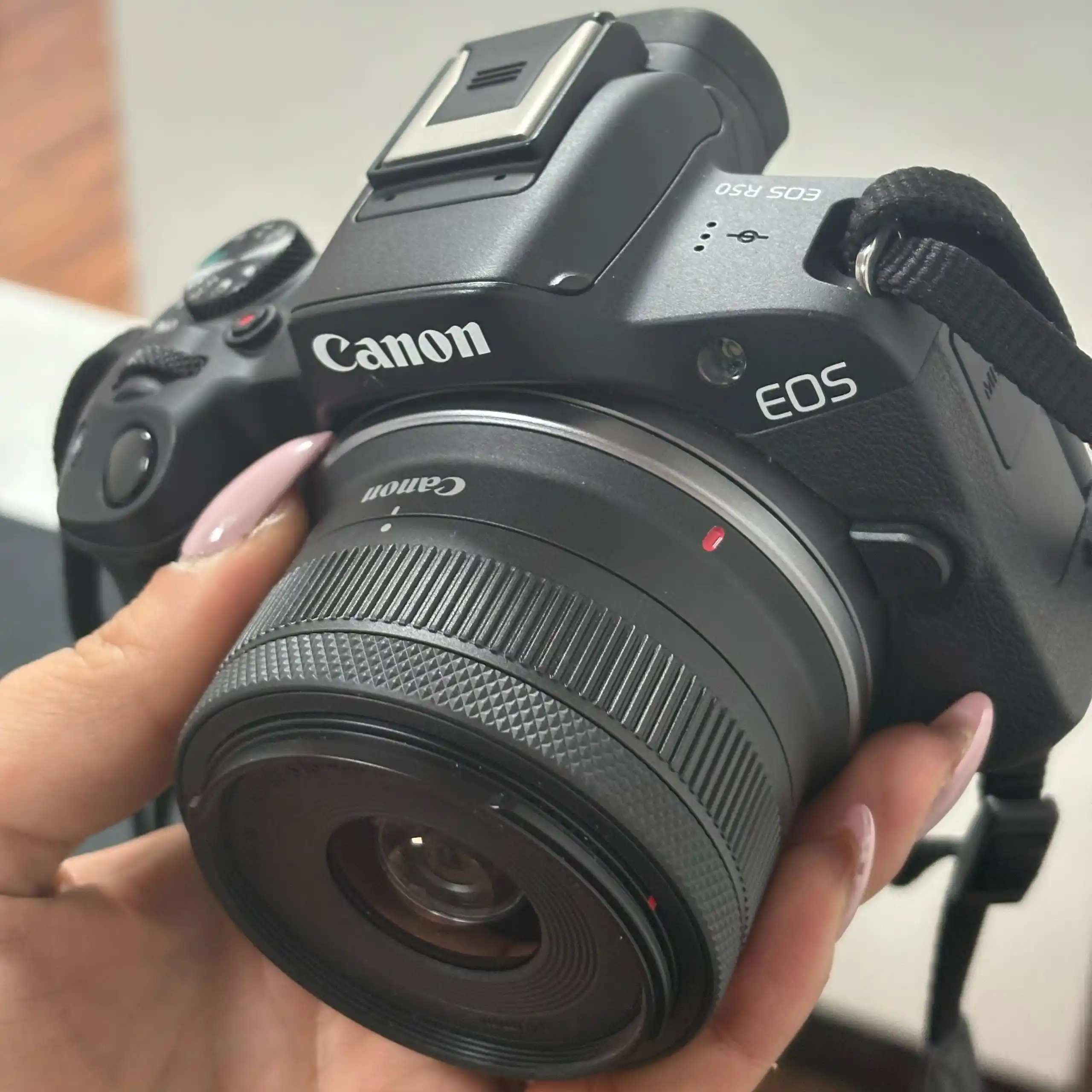 دوربین بدون آینه کانن دست دوم Canon EOS R50 Kit RF-S 18-45mm f/4.5-6.3 IS STM(500 شات) دست دو